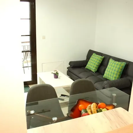 Maira Luxury شقة