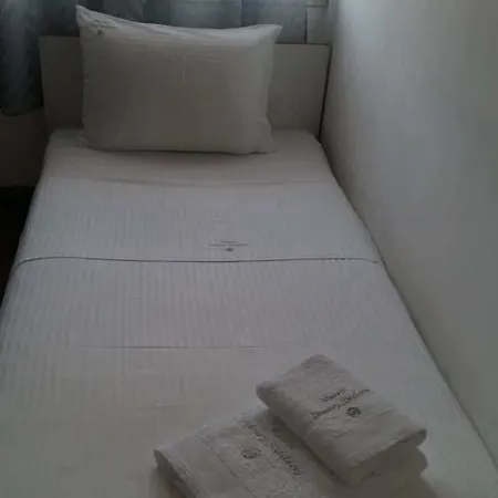 Maira Luxury شقة